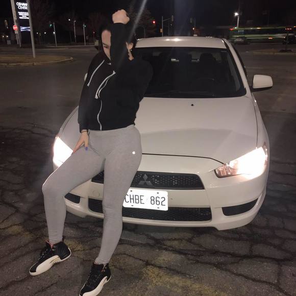 Meet your Posher, Hayley - Picture 1 of 1